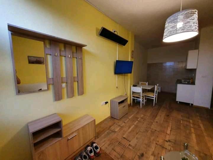 Apartmani Sarti บันยาลูกา ภายนอก รูปภาพ