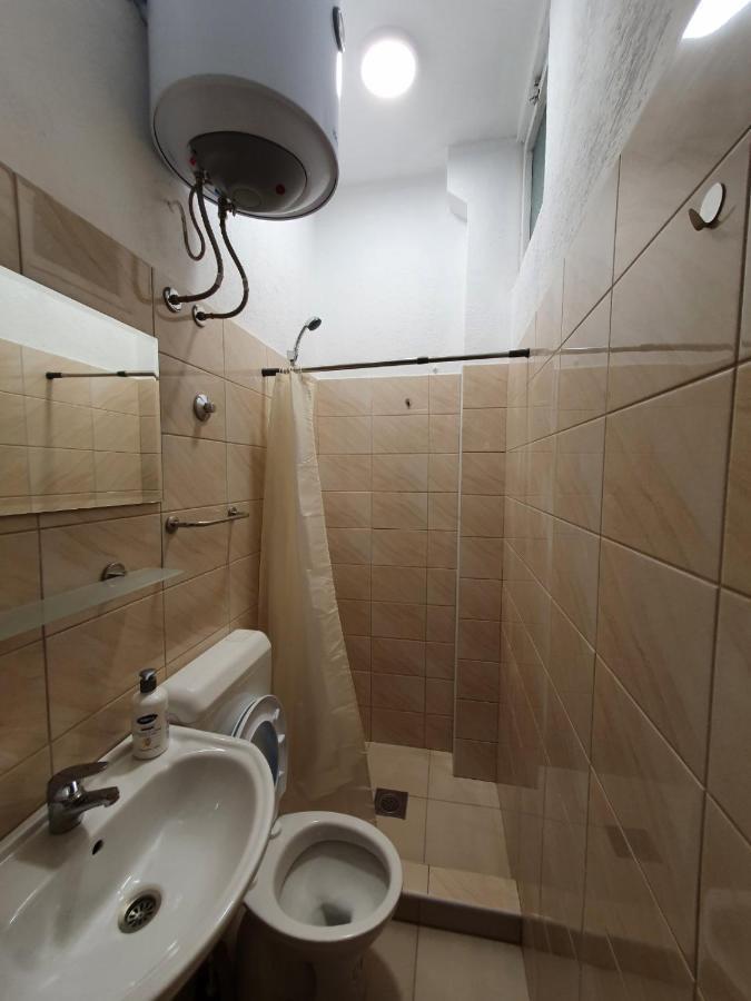 Apartmani Sarti บันยาลูกา ภายนอก รูปภาพ